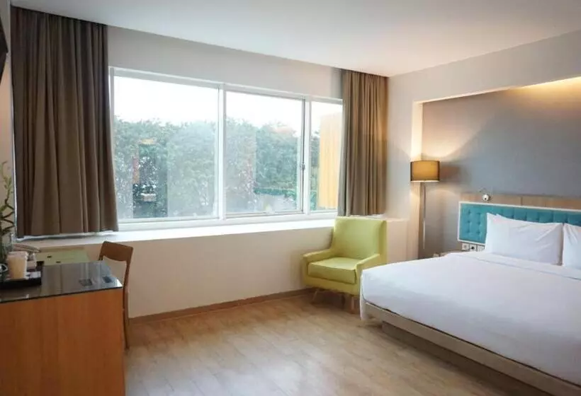 هتل Santika Kelapa Gading