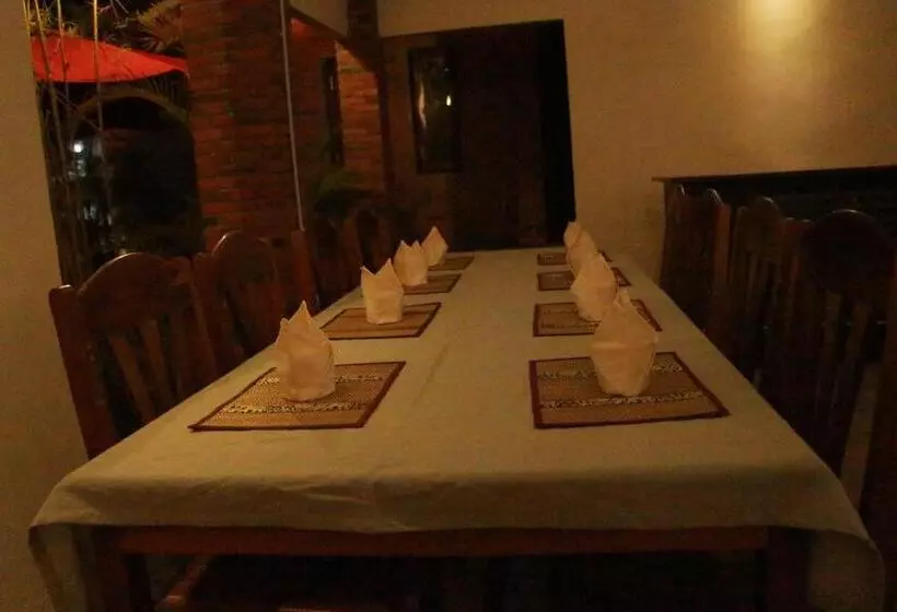 호텔 The Coconut House