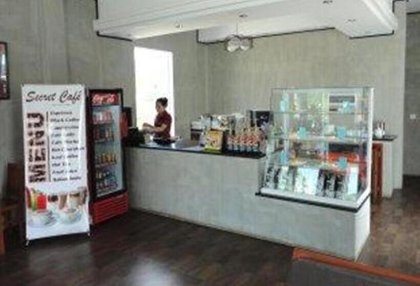 호텔 The Coconut House