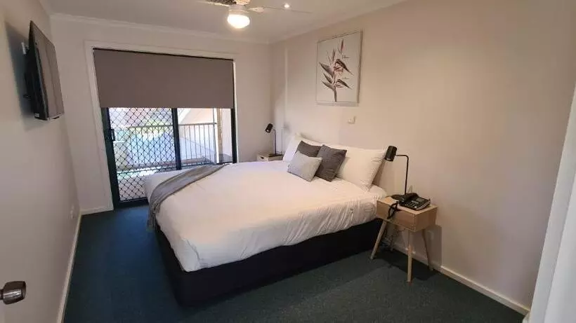 汽车旅馆  Big River Golf & Country Club