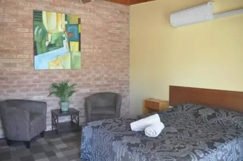 فندق على الطريق Lightning Ridge Outback Resort & Caravan Park