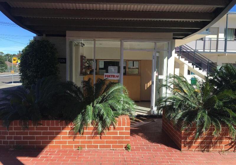 מוטל Westside Motor Inn