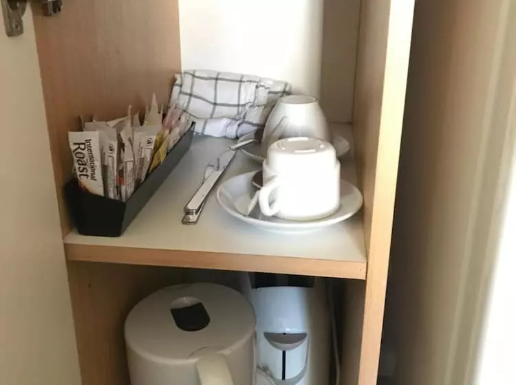 汽车旅馆  Westside Motor Inn