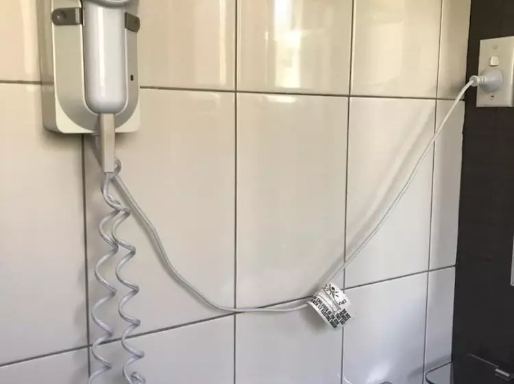 汽车旅馆  Westside Motor Inn