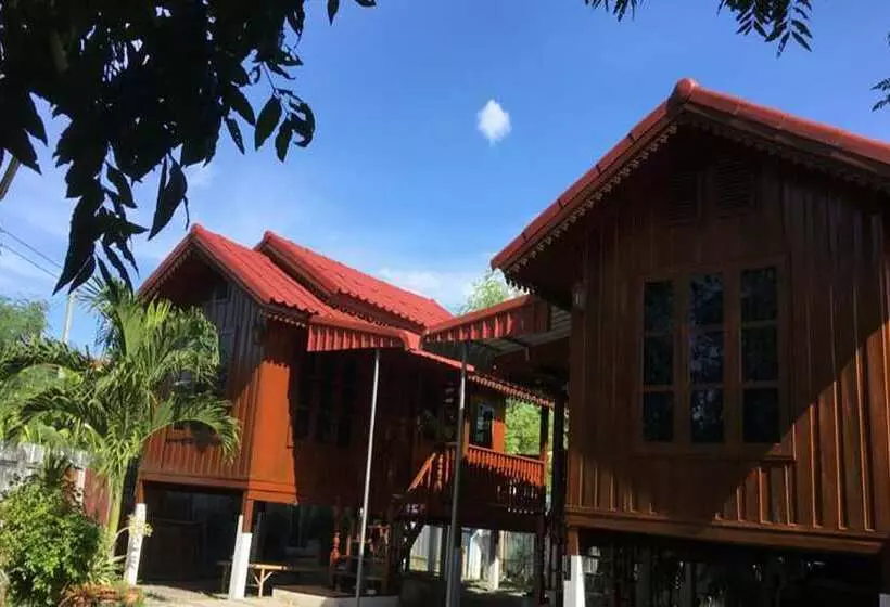 膳宿费 The Little Lopburi Village