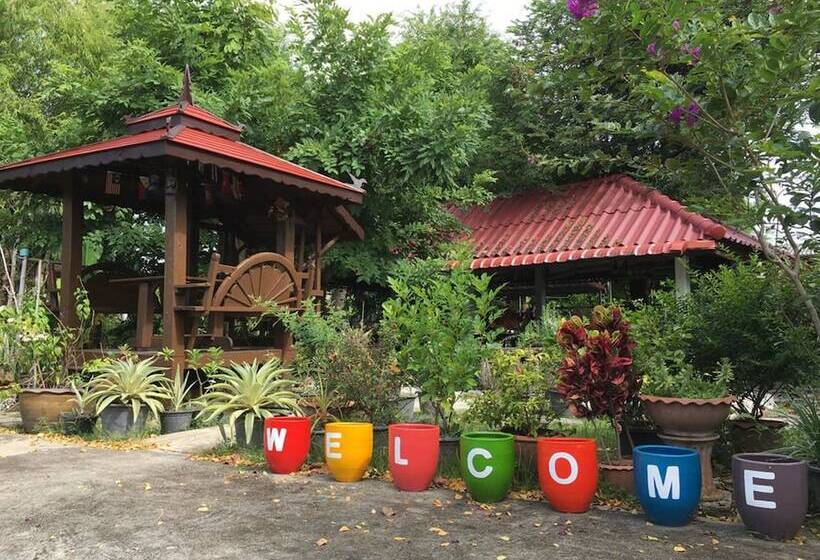 بنسيون The Little Lopburi Village