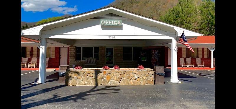 Travelowes Motel  Maggie Valley