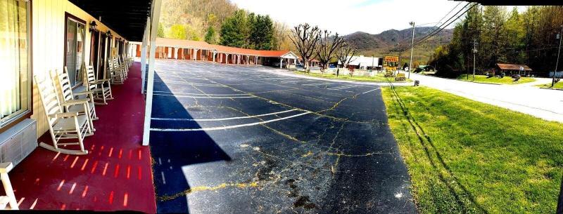 Travelowes Motel  Maggie Valley