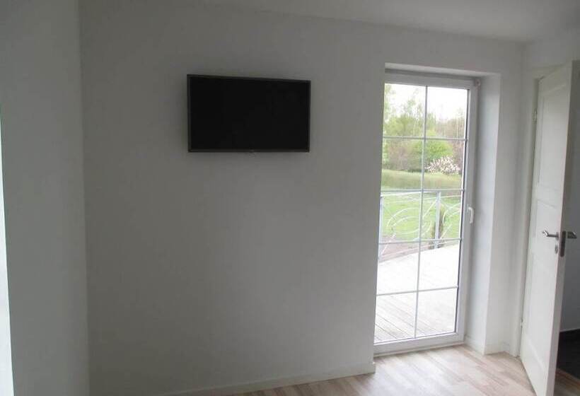 White House Hotel Apartments