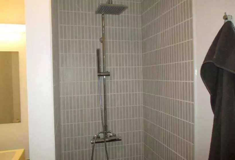 White House Hotel Apartments