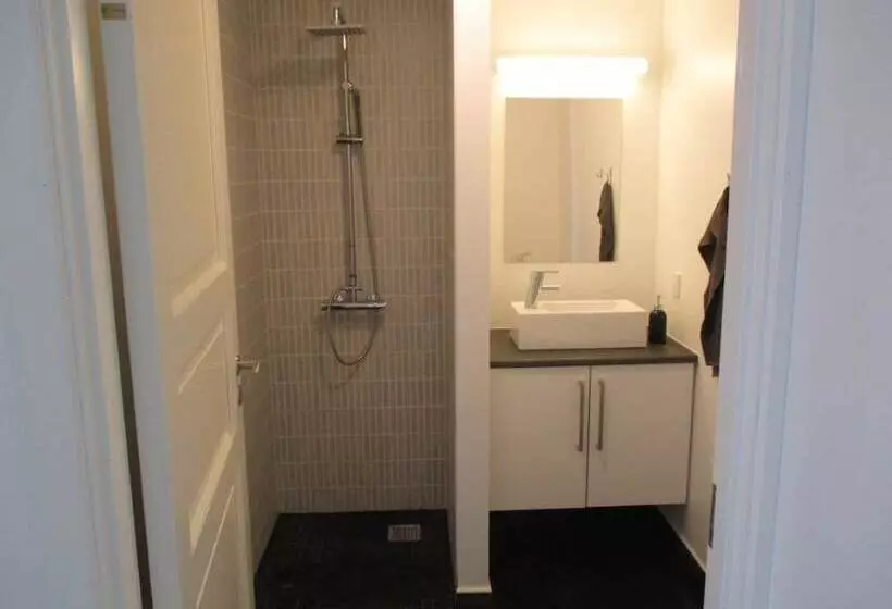 White House Hotel Apartments