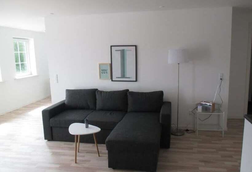 White House Hotel Apartments