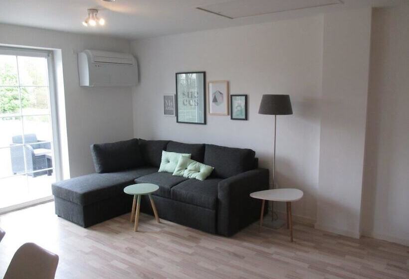 White House Hotel Apartments