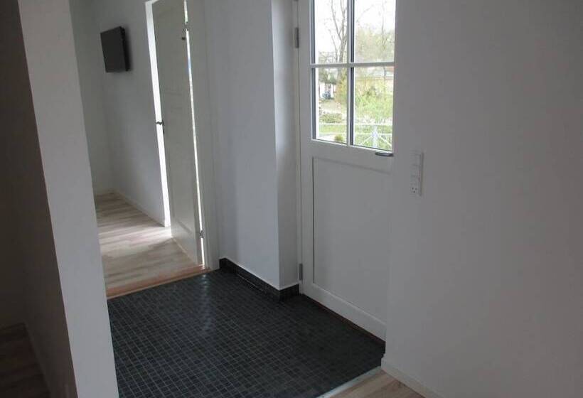 White House Hotel Apartments