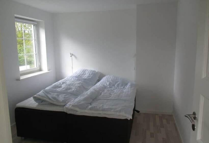 White House Hotel Apartments