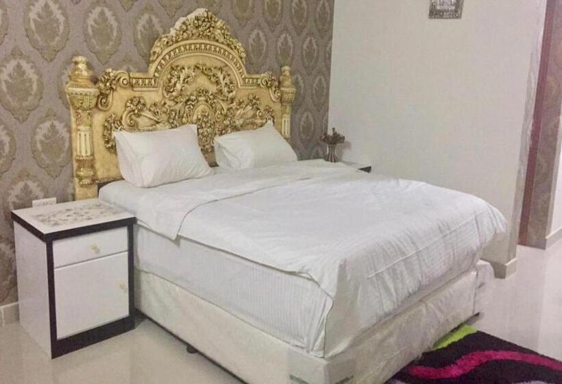 هتل Capital O 141 Golden Rays