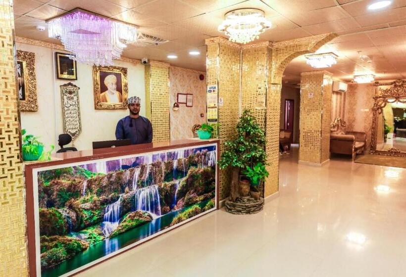 هتل Capital O 141 Golden Rays