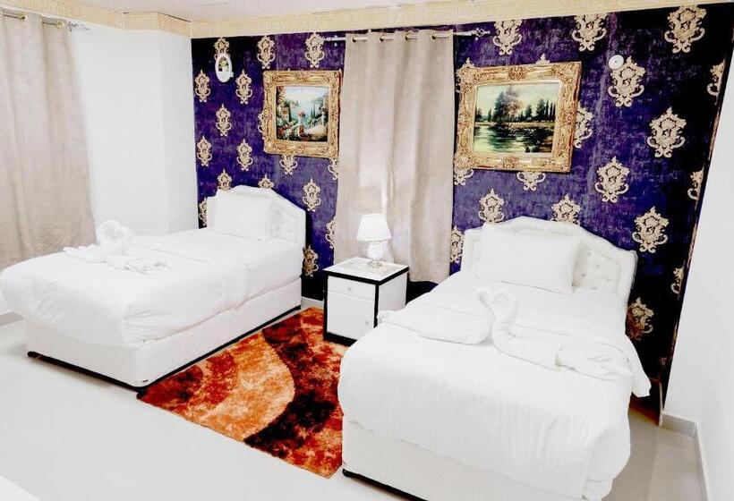 هتل Capital O 141 Golden Rays