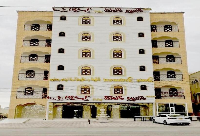 هتل Capital O 141 Golden Rays