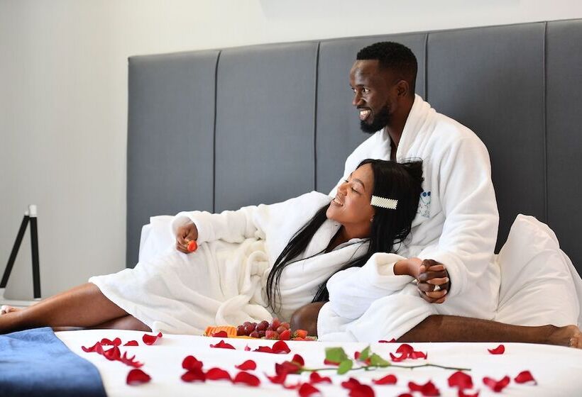 Отель Ellipse Executive Apartments