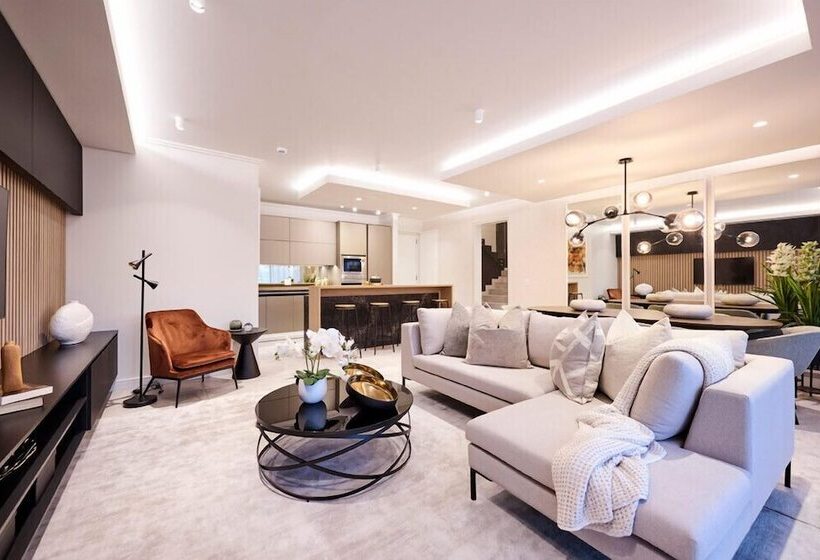 Отель Ellipse Executive Apartments