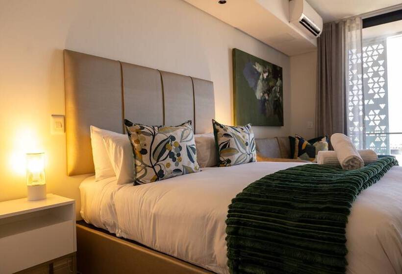 Отель Ellipse Executive Apartments