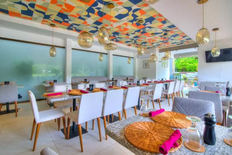 Hotelli Paradise Bay