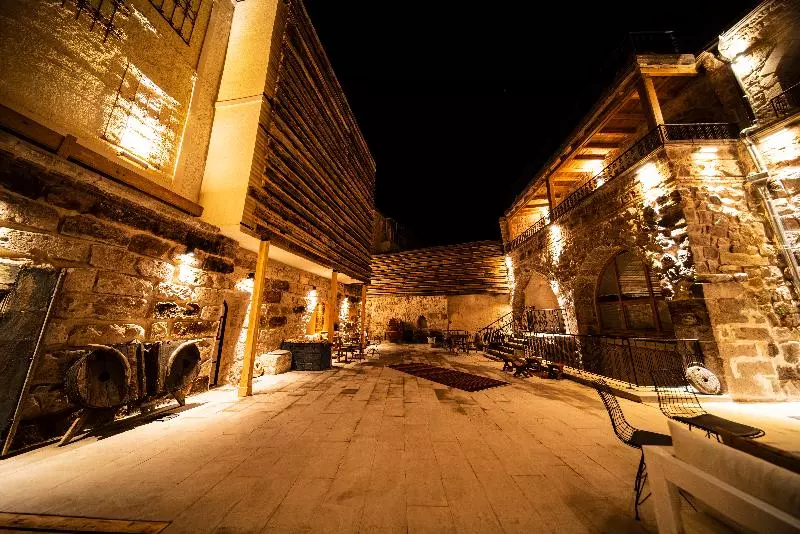 Hotelli Pinhan Cave Suites