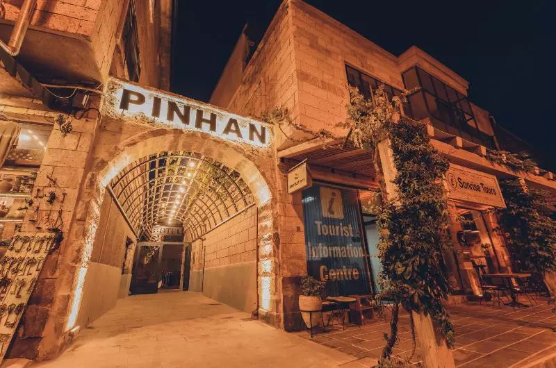 Hotelli Pinhan Cave Suites