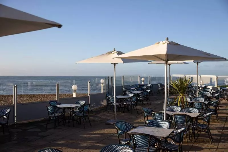 Hotelli The Relais Cooden Beach