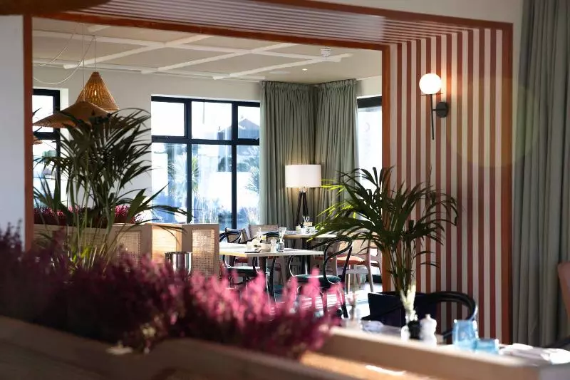 Hotelli The Relais Cooden Beach