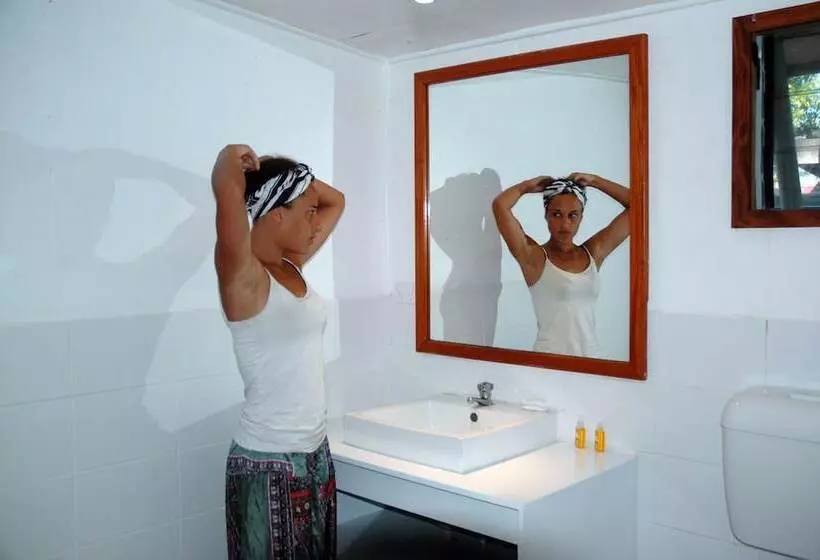 Auberge Hôtelière Ratu Kini Backpackers & Dive Resort