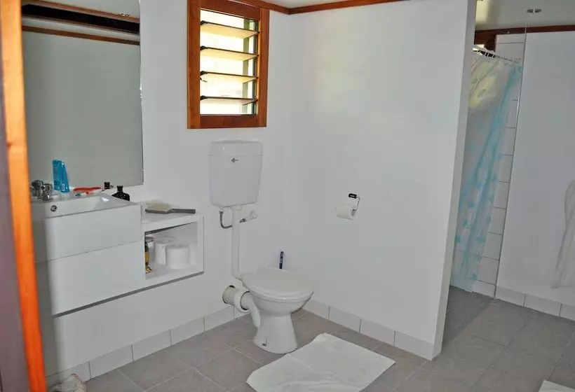 Auberge Hôtelière Ratu Kini Backpackers & Dive Resort