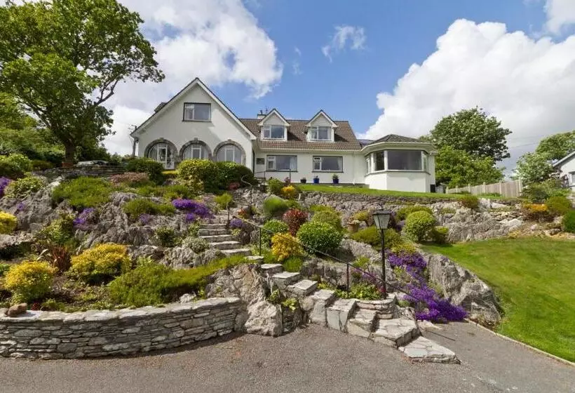 تختخواب و صبحانه Rockcrest House