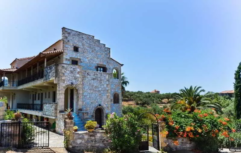 Bonos Apartments