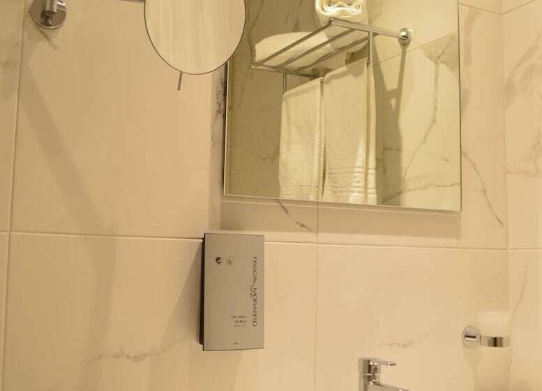 Alexakis Hotel & Spa