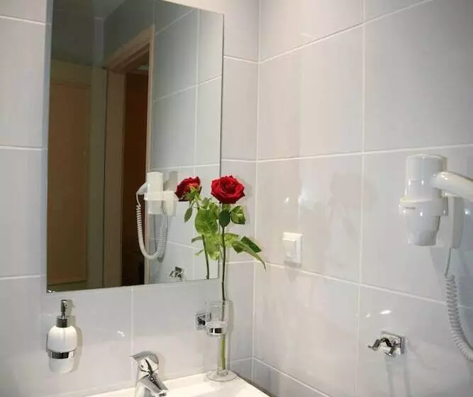 Alexakis Hotel & Spa