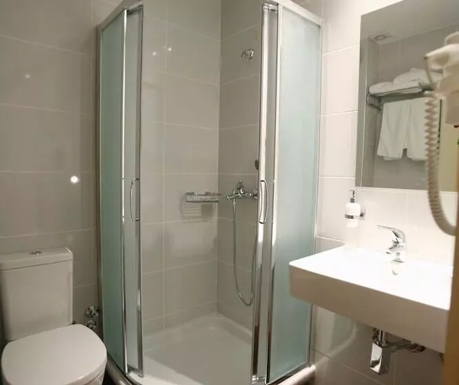 Alexakis Hotel & Spa