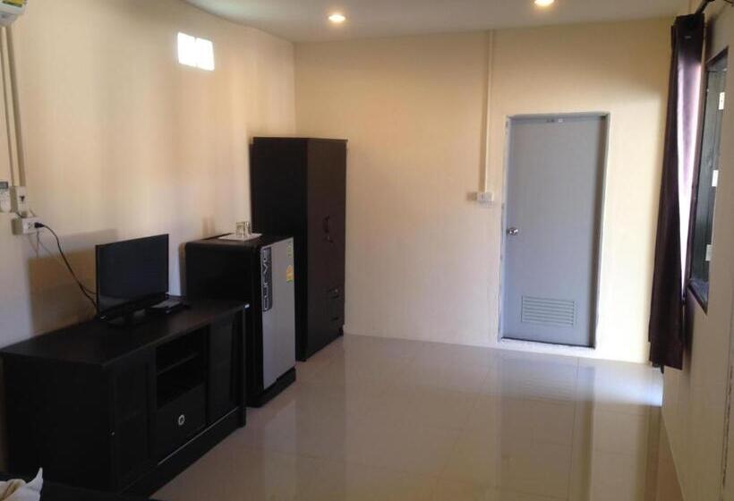 בית מלון כפרי Aonang 3 Monkeys Pool Resort