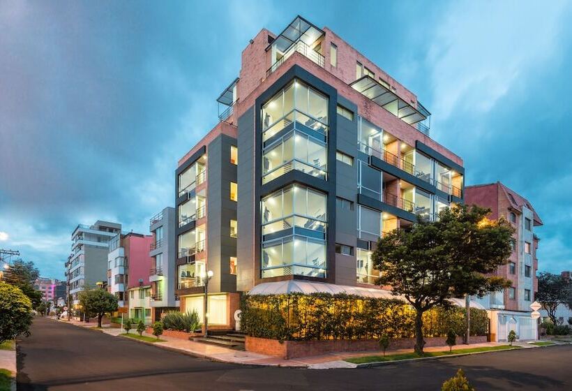 هتل Apartamentos Regency La Feria