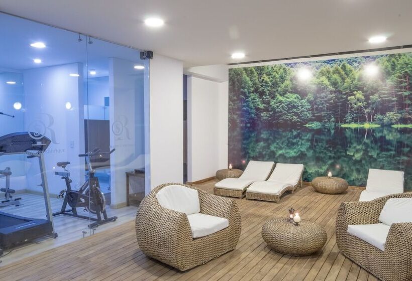 هتل Apartamentos Regency La Feria