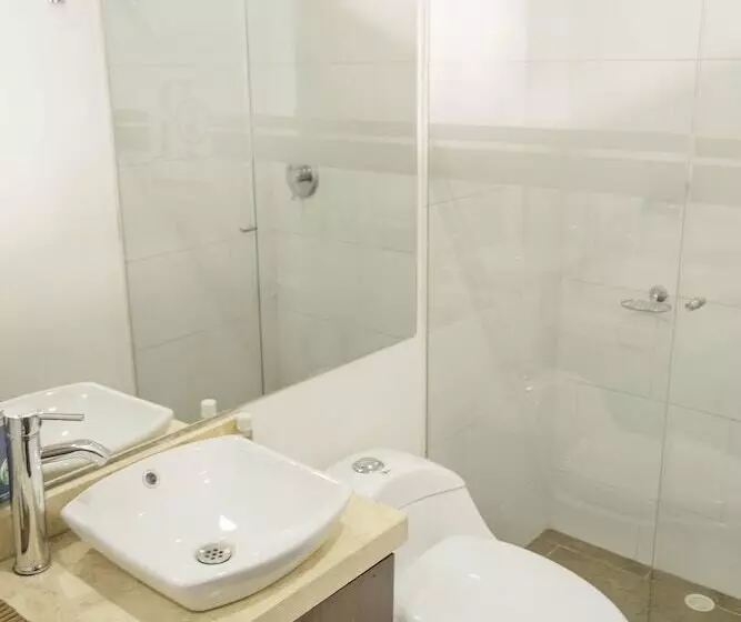 هتل Apartamentos Regency La Feria