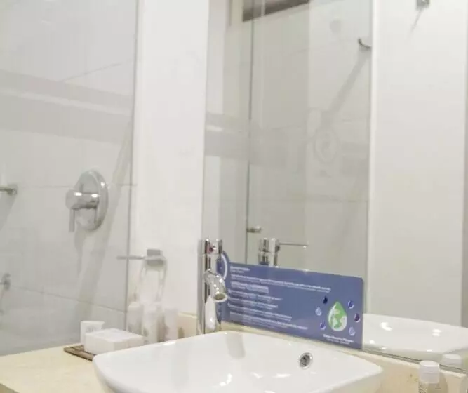 هتل Apartamentos Regency La Feria