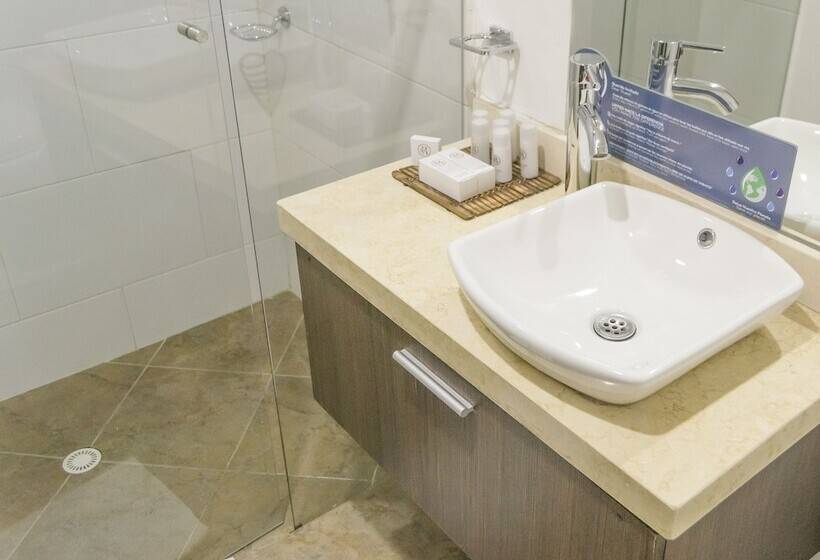 هتل Apartamentos Regency La Feria