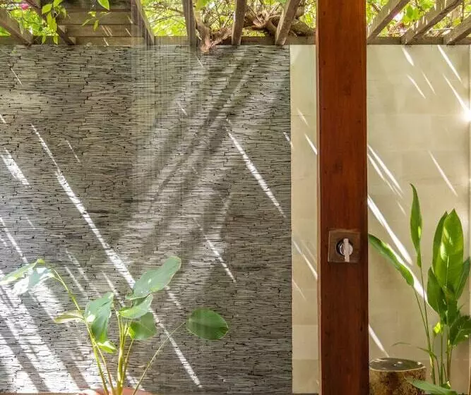 ホテル Gili Teak Beach Front Resort