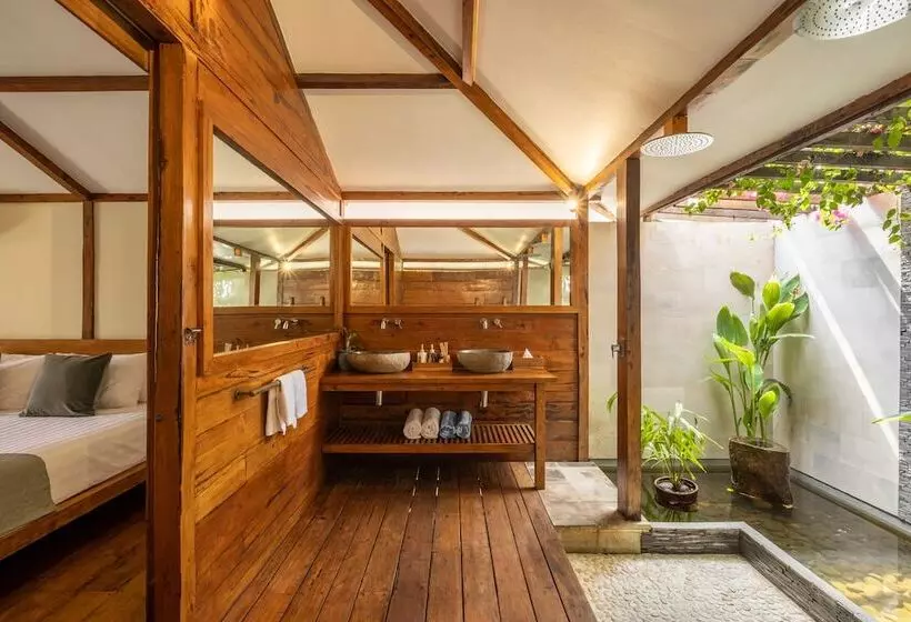 ホテル Gili Teak Beach Front Resort