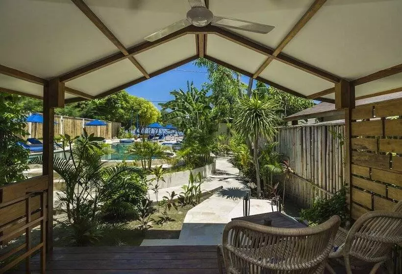 ホテル Gili Teak Beach Front Resort