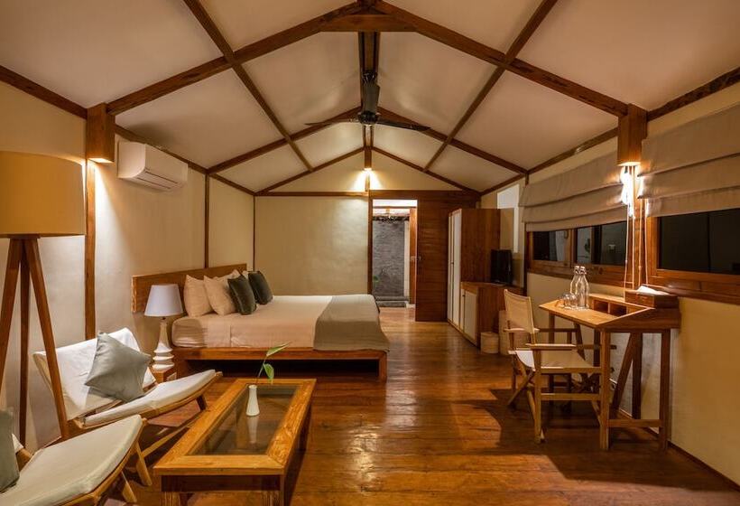 酒店 Gili Teak Beach Front Resort