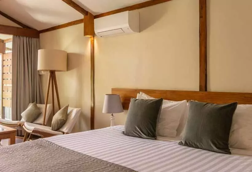 ホテル Gili Teak Beach Front Resort