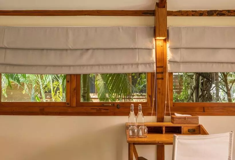 ホテル Gili Teak Beach Front Resort